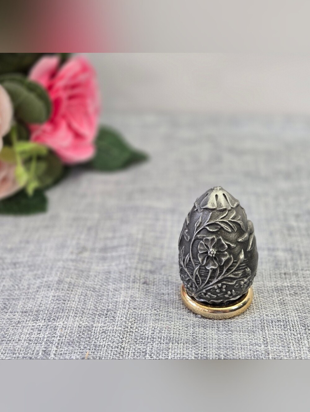 Vintage 1988 Franklin Mint Pewter Easter Egg Bunny Floral Collectible With Stand